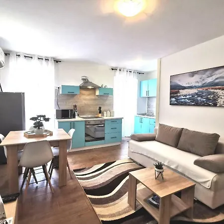 A Charming One-bedroom In The Heart Of 'rovinj' * Rovinj