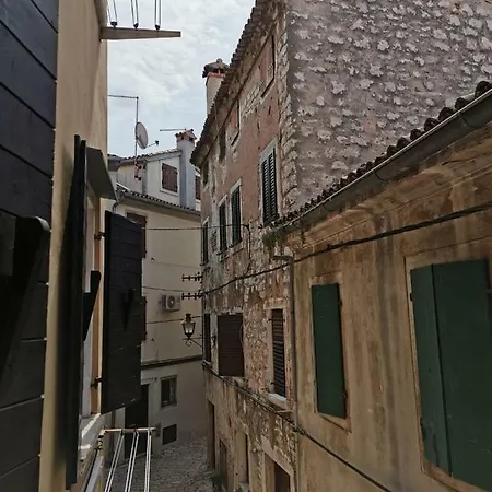 Apartment A Charming One-bedroom In The Heart Of 'rovinj' Rovinj